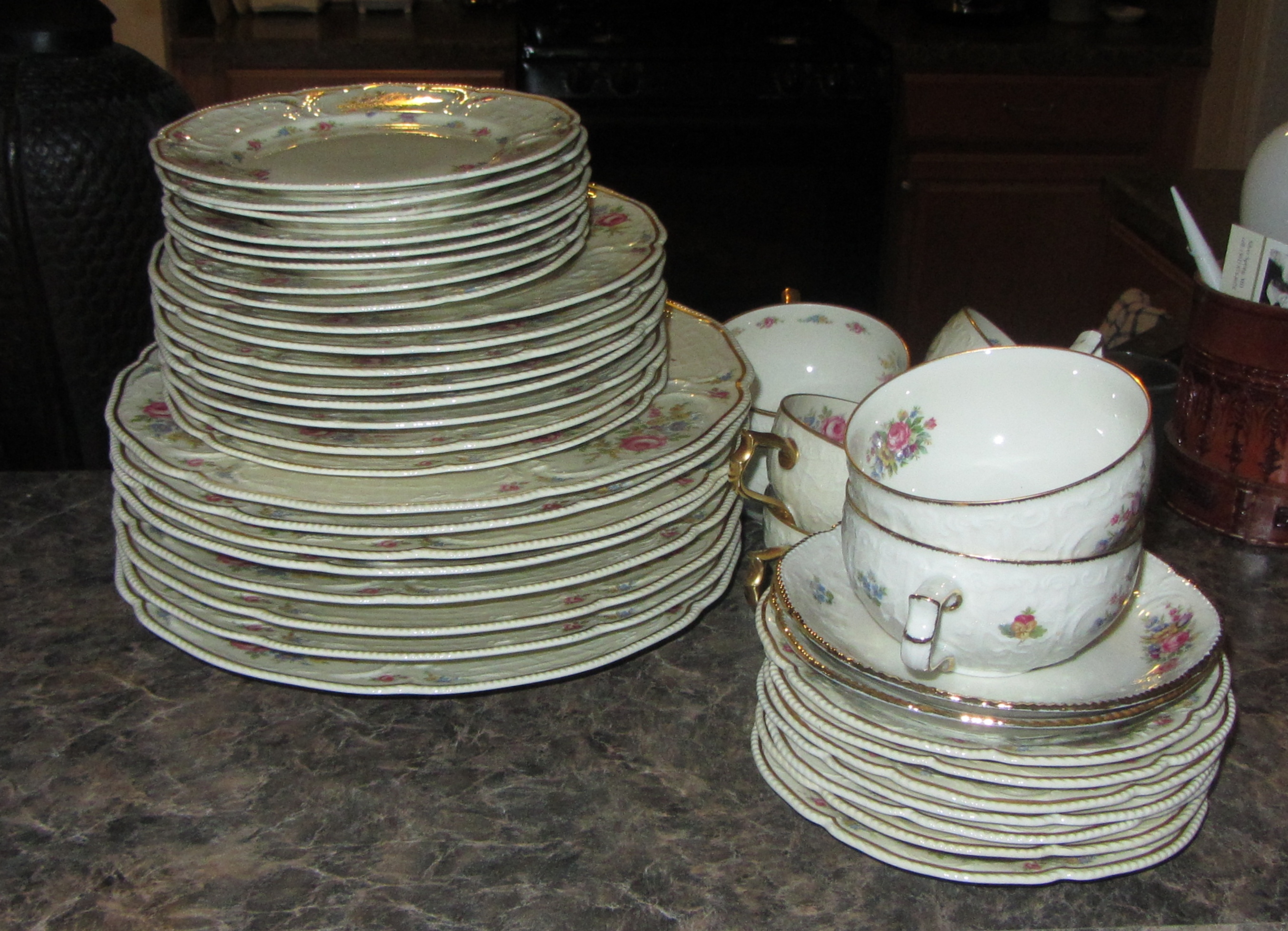 Eight piece Rosenthale Marianne china dinnerware set InstAppraisal